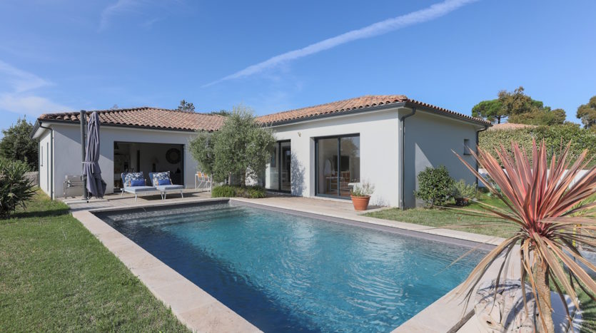 Maison contemporaine piscine